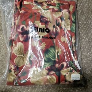 Uniq pants that are wide